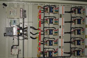 GBT 7251.3-2017 低压成套开关设备和控制设备 第3部分：由一般人员操作的配电板（DBO）（最新规范）